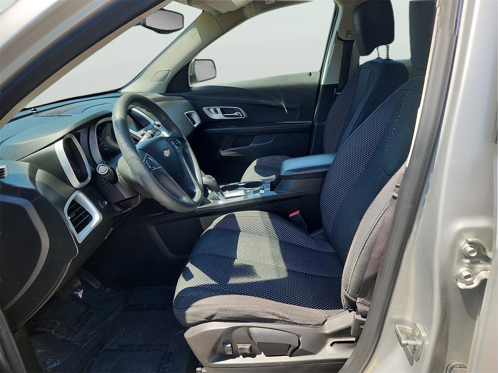 Used 2017 Chevrolet Equinox LS FWD image 23