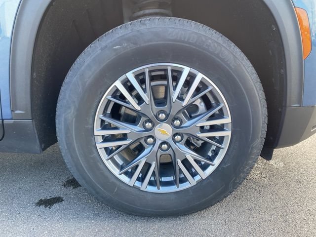 Used 2025 Chevrolet Traverse LT FWD image 33