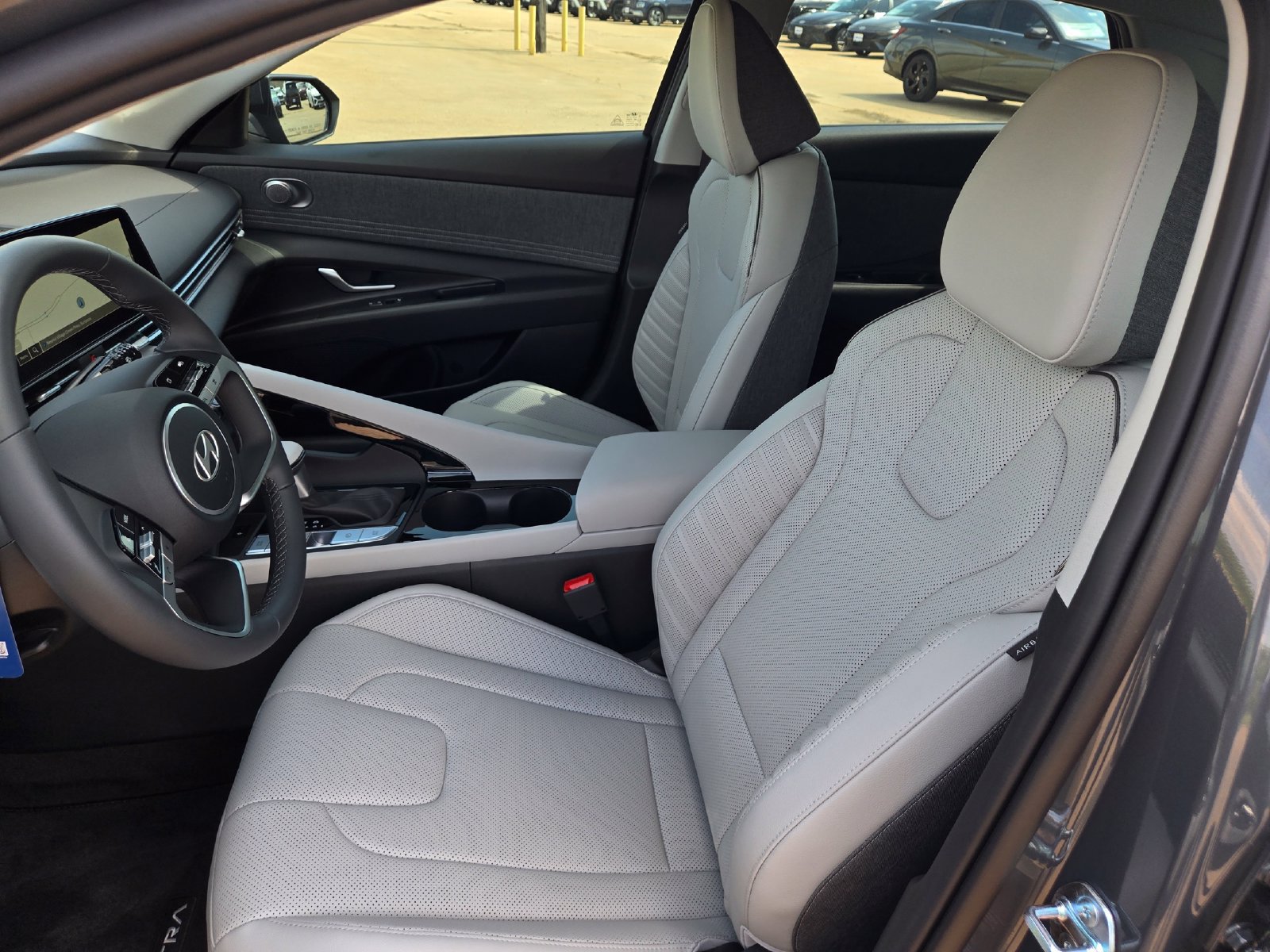 New 2026 Hyundai Elantra Limited FWD image 16