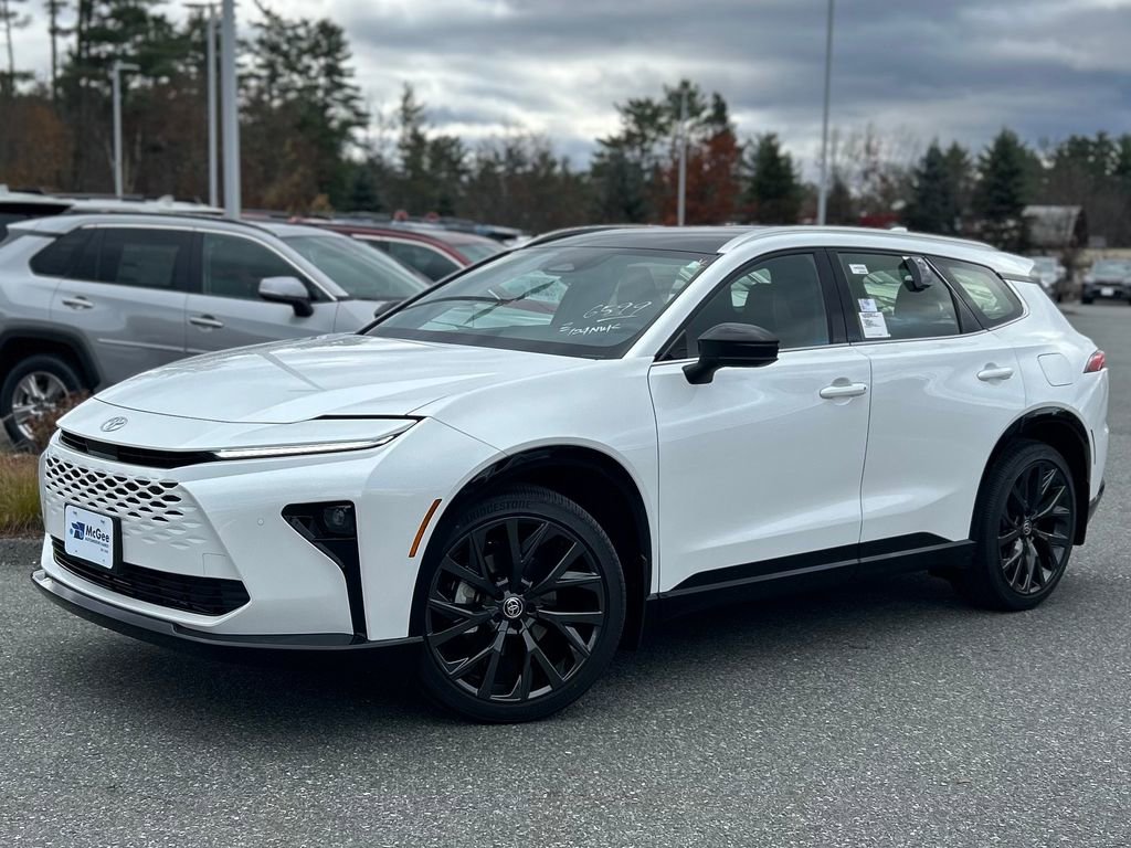 New 2025 Toyota Crown Signia w/ Advanced Technology Package