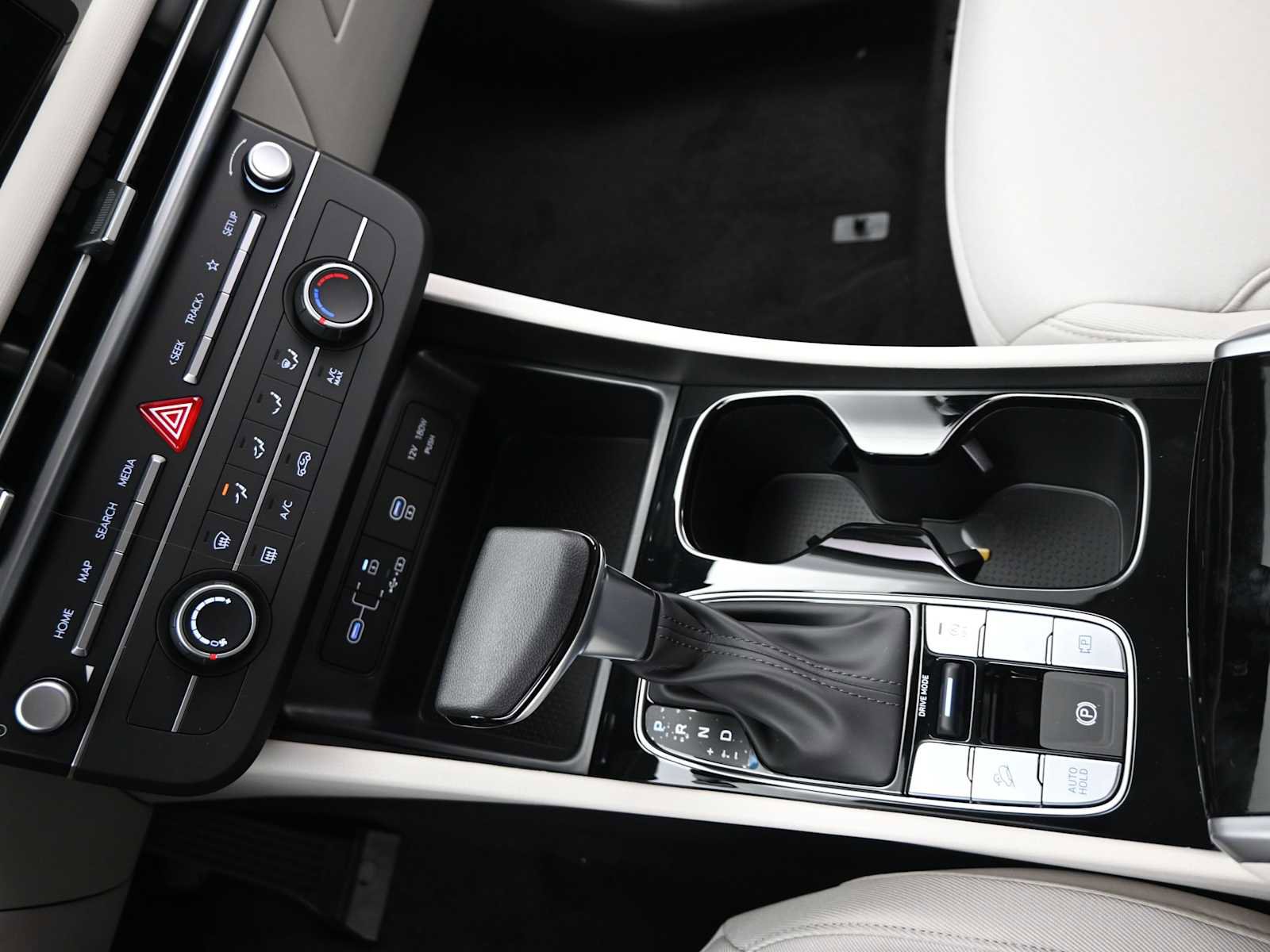 New 2026 Hyundai Tucson SE image 20