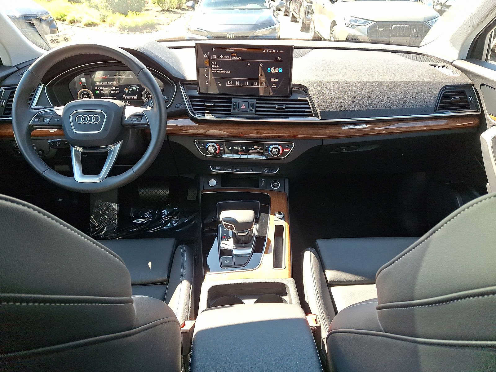 Used 2023 Audi Q5 e Premium w/ Convenience Package AWD/4WD image 10