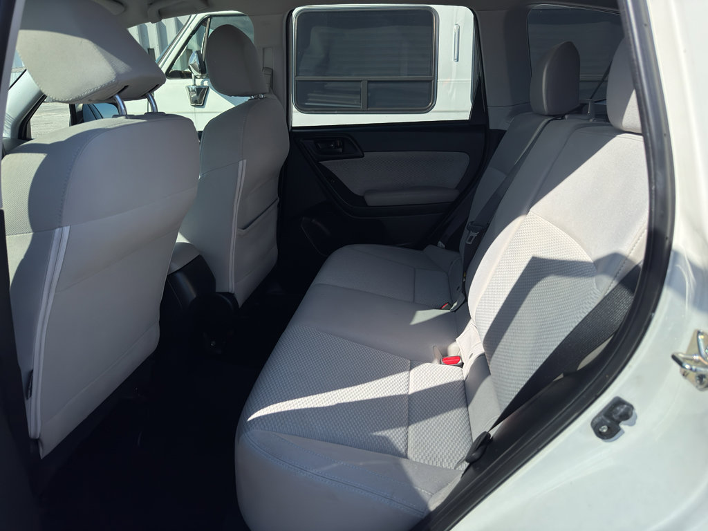 Used 2017 Subaru Forester 2.5i w/ Alloy Wheel Package image 4