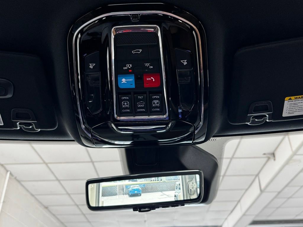Used 2023 Jeep Grand Cherokee Summit w/ Adv Protech Group IV AWD/4WD image 23