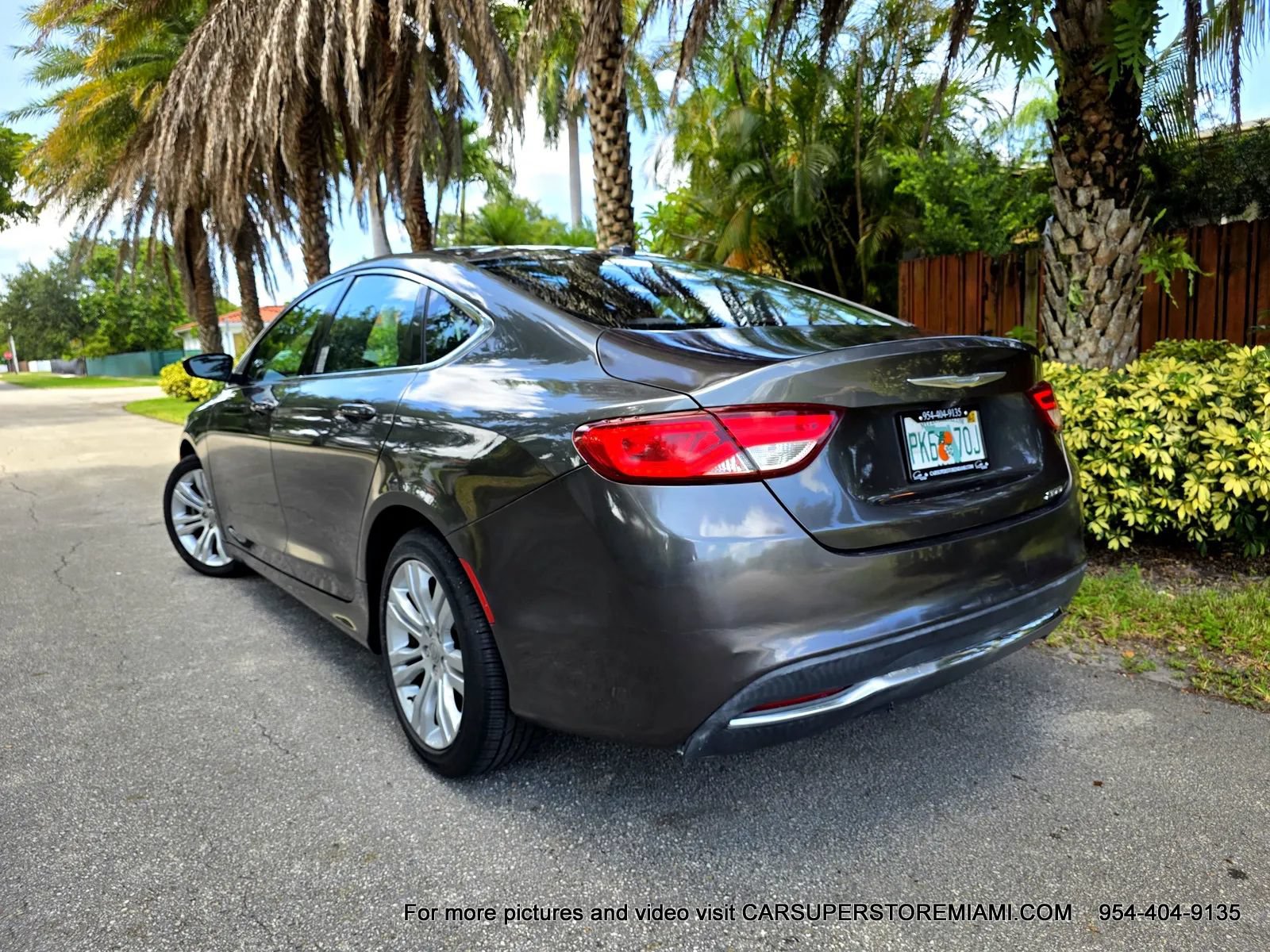 Used 2015 Chrysler 200 Limited w/ Convenience Group FWD image 8
