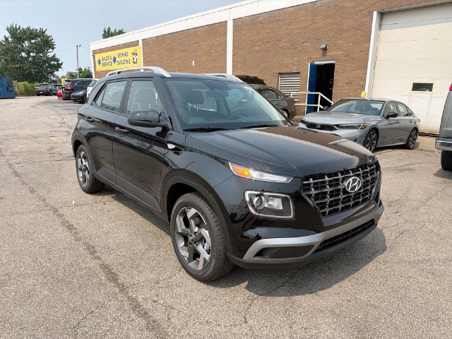 New 2026 Hyundai Venue SEL FWD image 18