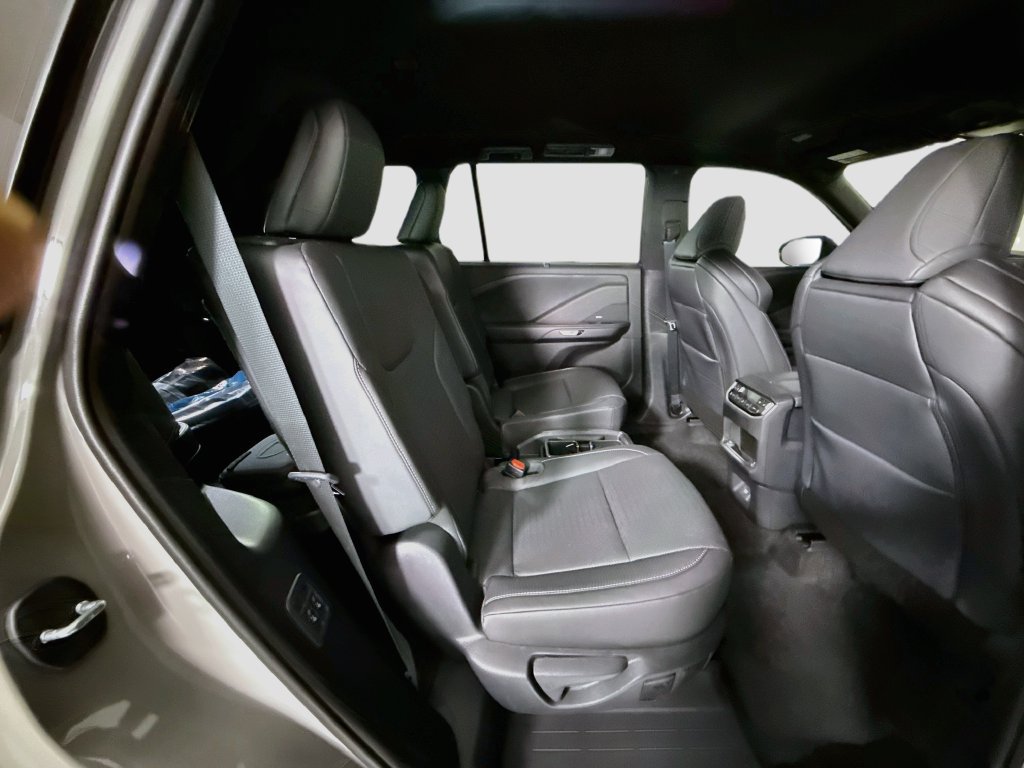 Used 2026 Lexus TX 500h AWD w/ Technology Package image 22