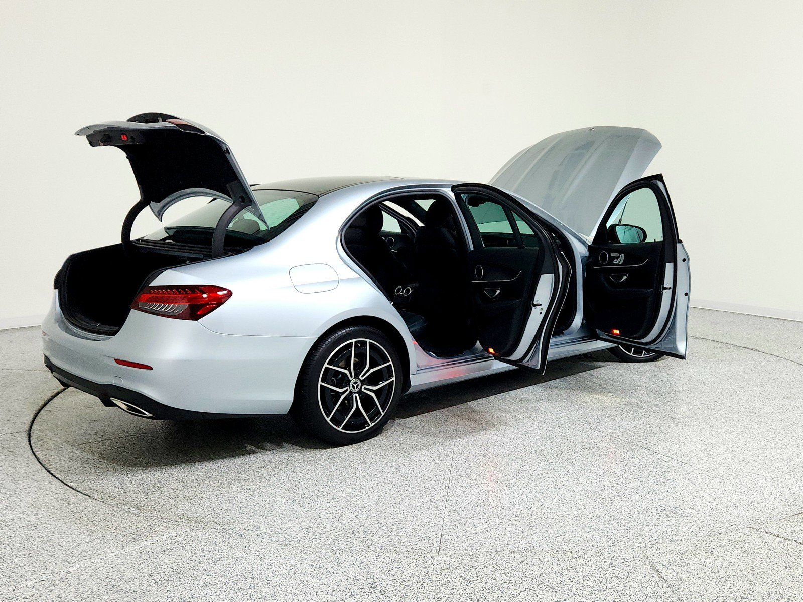 Used 2022 Mercedes-Benz E 350 E 350 w/ AMG Line Exterior image 7