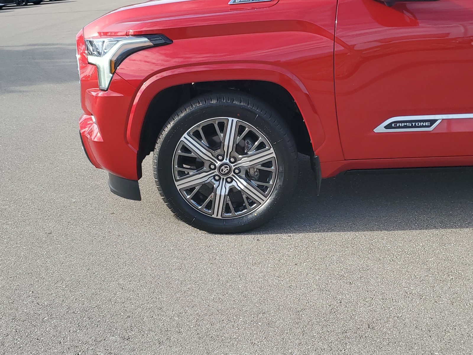 Certified 2025 Toyota Sequoia Capstone AWD/4WD image 8