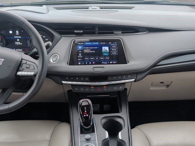 Certified 2022 Cadillac XT4 Premium Luxury w/ Technology Package image 3