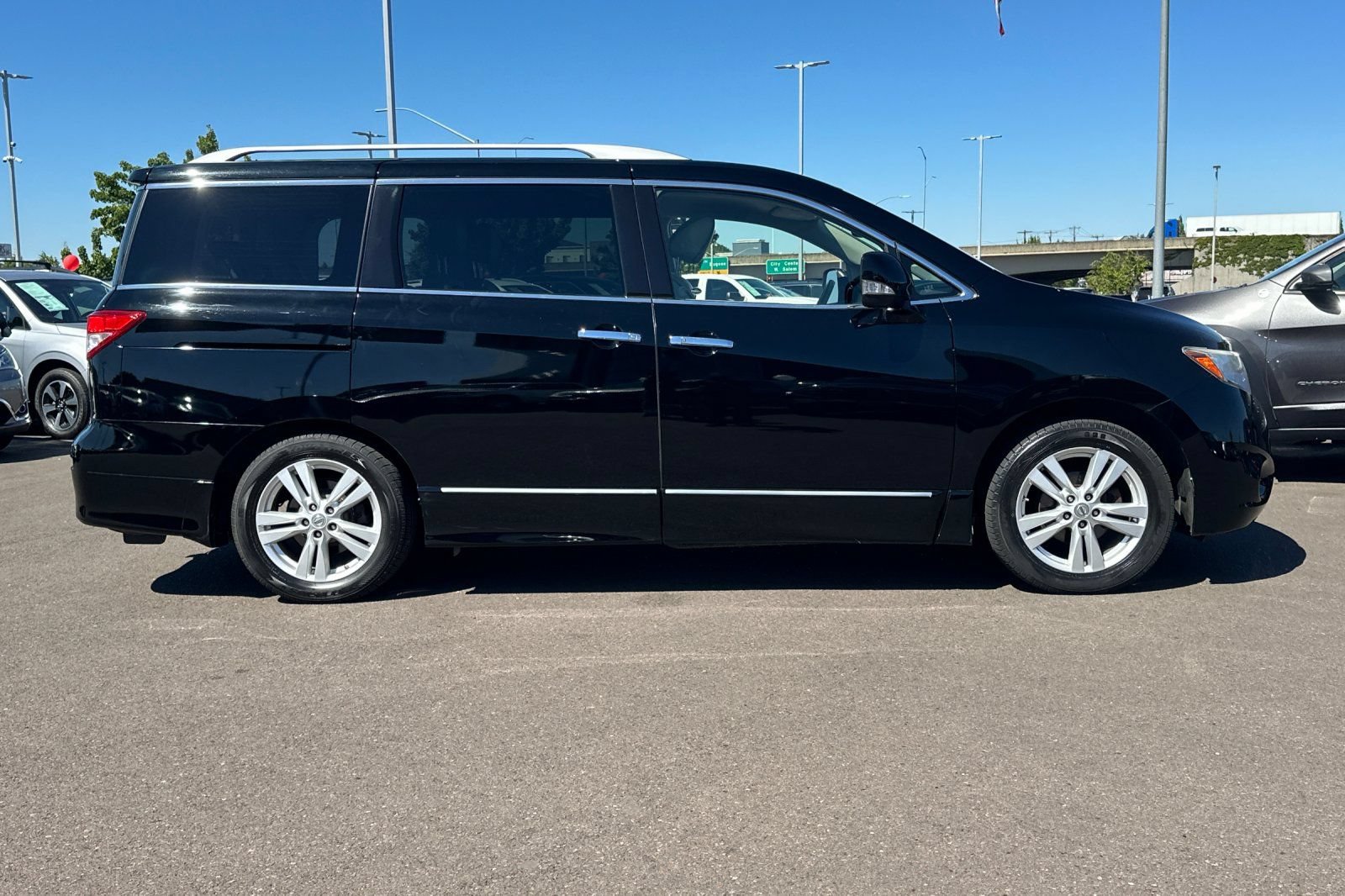 Used 2014 Nissan Quest SL FWD image 3