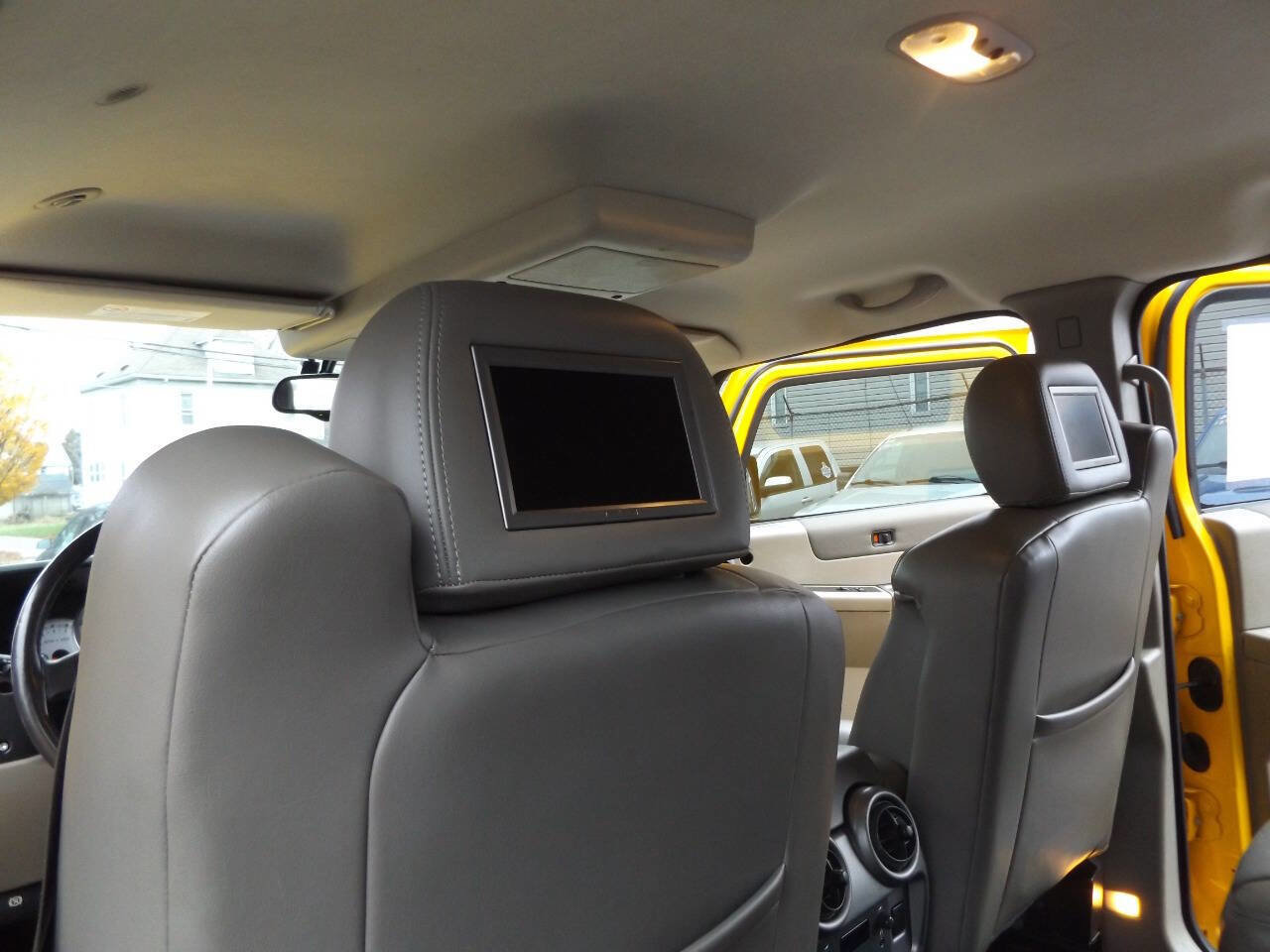 Used 2003 HUMMER H2 image 16