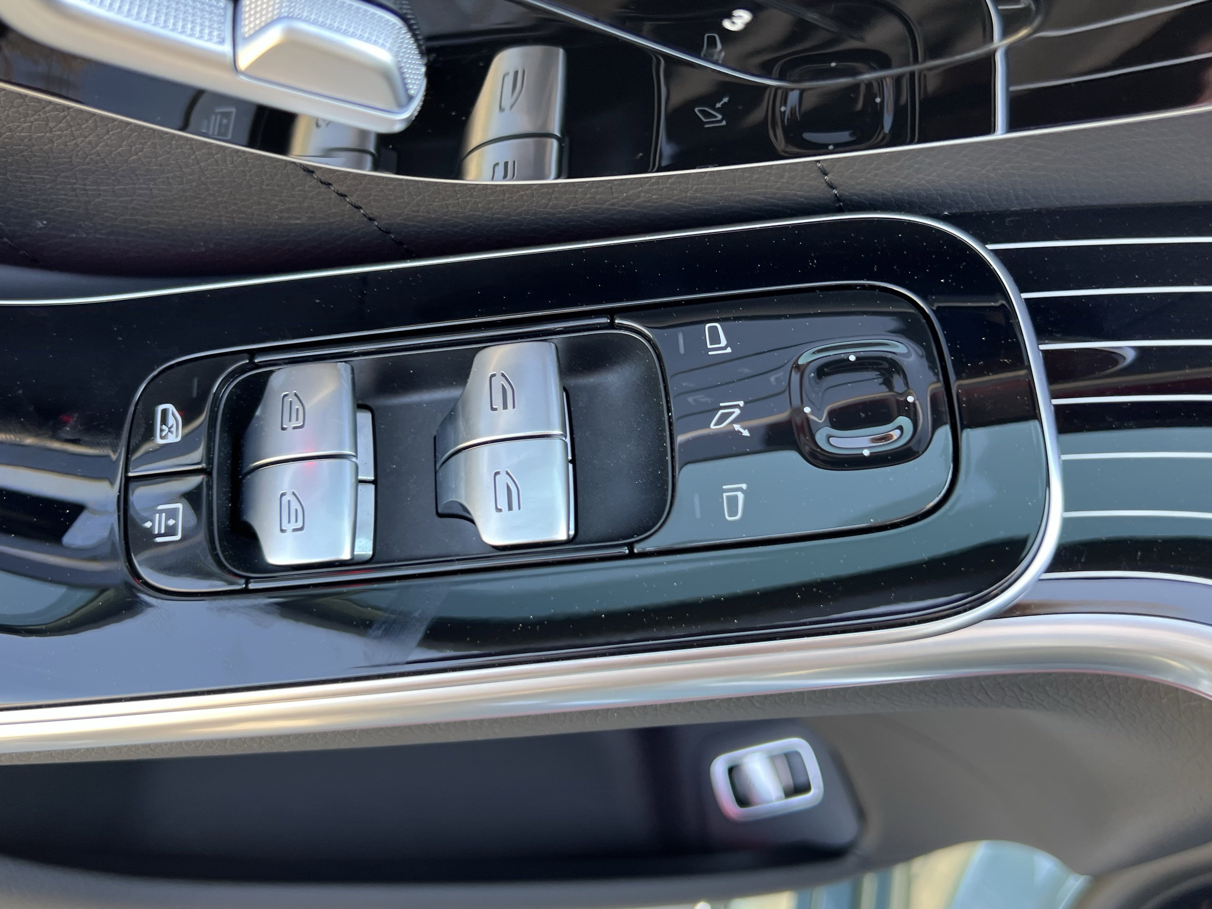 Certified 2026 Mercedes-Benz S 580 4MATIC Sedan image 15