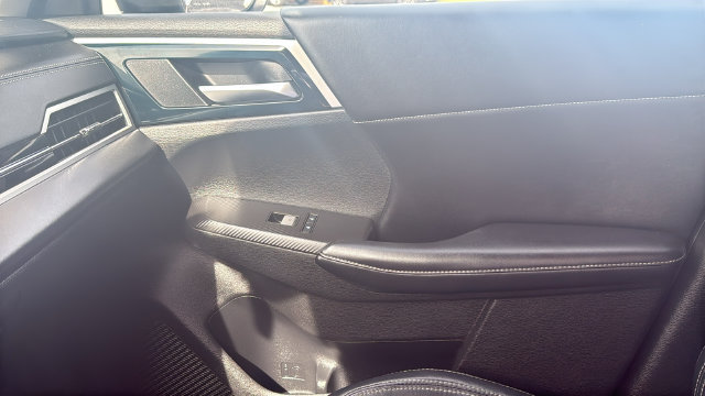 Used 2022 Mitsubishi Outlander SE AWD/4WD image 23