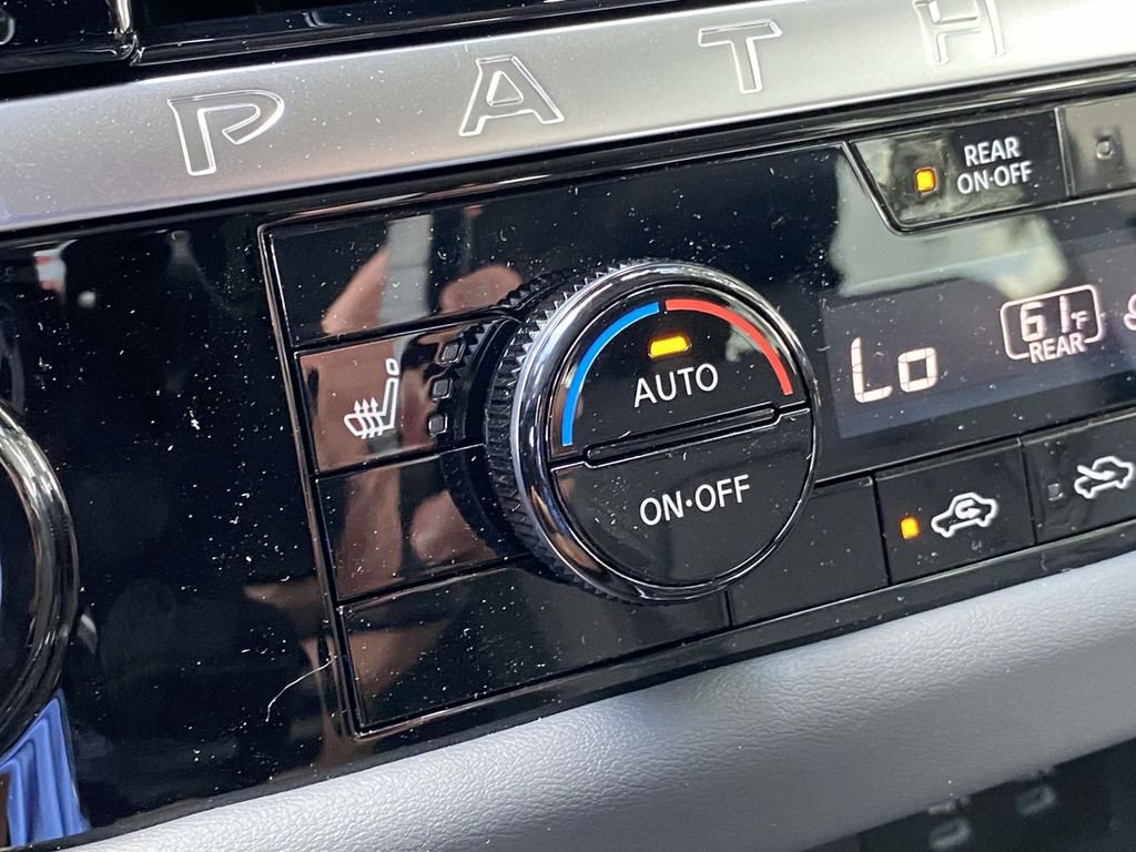 New 2026 Nissan Pathfinder SL FWD image 21