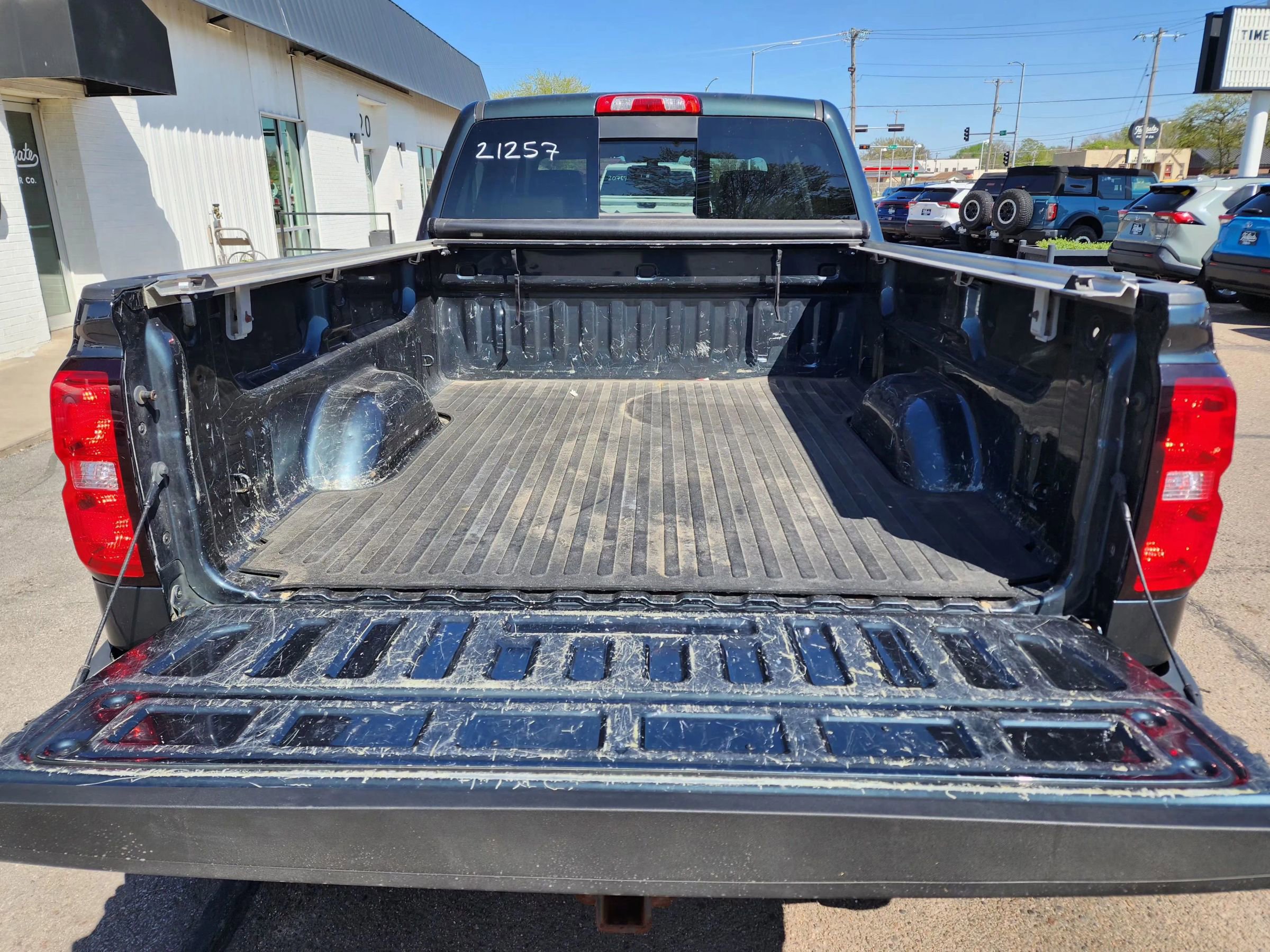 Used 2018 Chevrolet Silverado 2500 LTZ w/ LTZ Plus Package AWD/4WD image 7