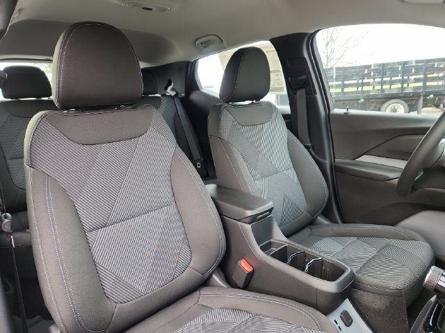 New 2027 Chevrolet Bolt LT w/ Comfort Package FWD image 14