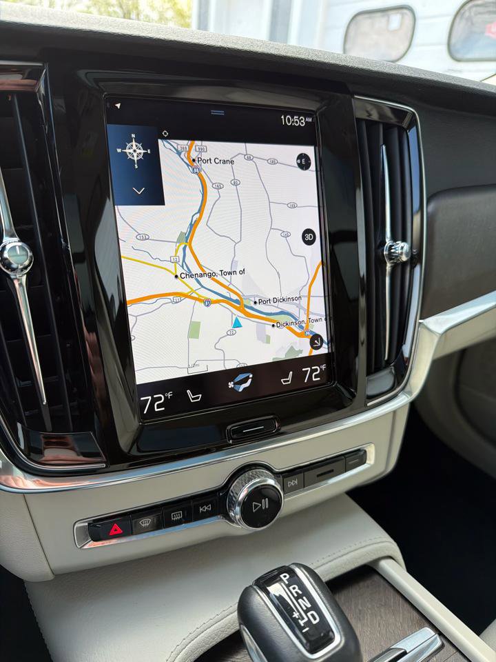 Used 2020 Volvo V90 T6 Cross Country AWD/4WD image 16