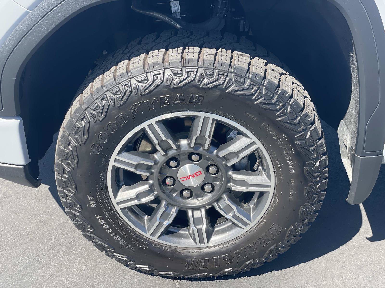 Used 2025 GMC Sierra 1500 AT4 w/ AT4 Premium Package AWD/4WD image 30