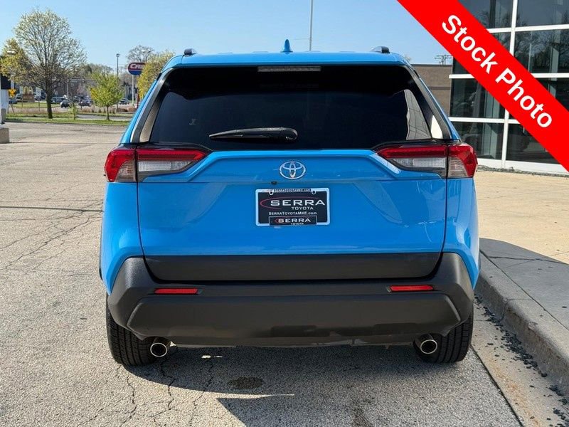 Used 2019 Toyota RAV4 LE w/ All Weather Liner Package FWD image 4