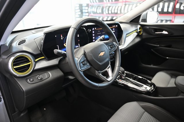 Used 2024 Chevrolet Trax LT w/ Driver Confidence Package image 19