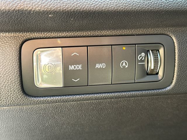 Used 2024 Chevrolet Traverse RS AWD/4WD image 28