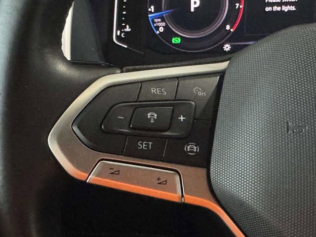 Used 2020 Volkswagen Atlas Cross Sport SEL image 16