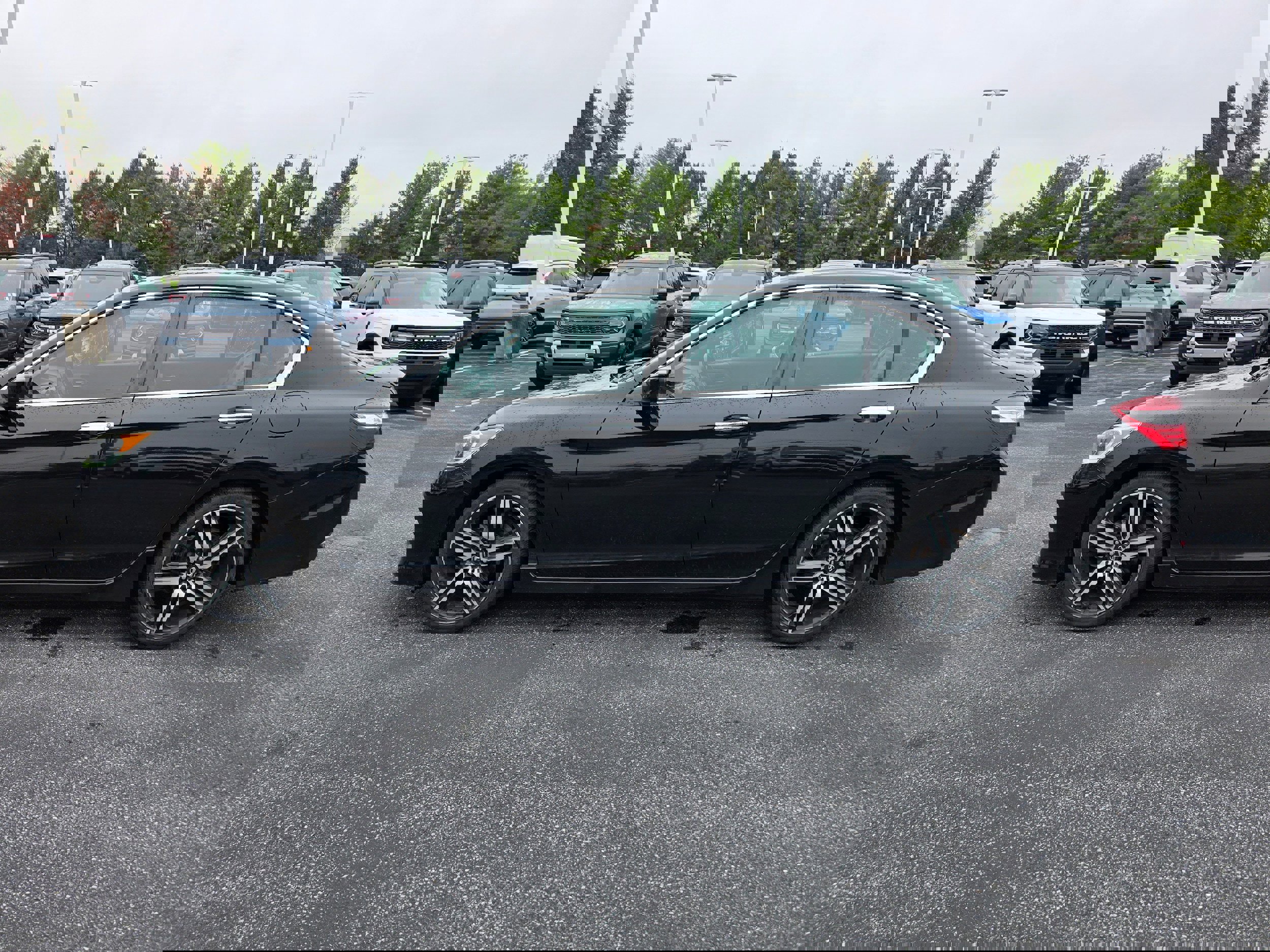 Used 2017 Honda Accord Sport Special Edition video 2