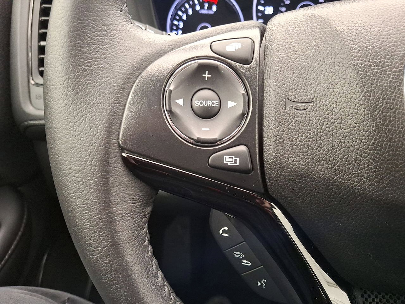 Used 2020 Honda HR-V Sport image 17