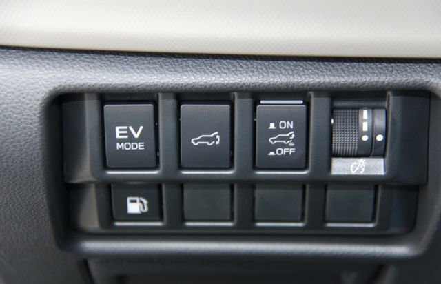 Certified 2025 Subaru Forester Premium AWD/4WD image 31