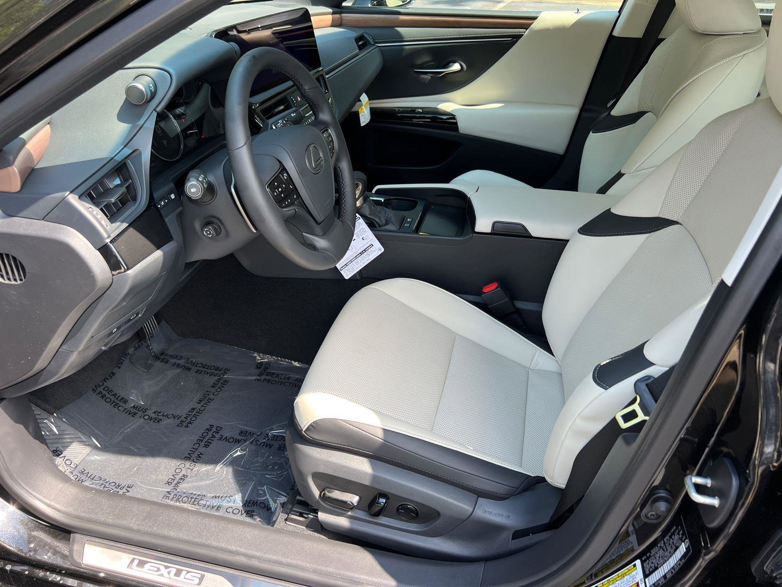 New 2025 Lexus ES 300h w/ Premium Package image 10