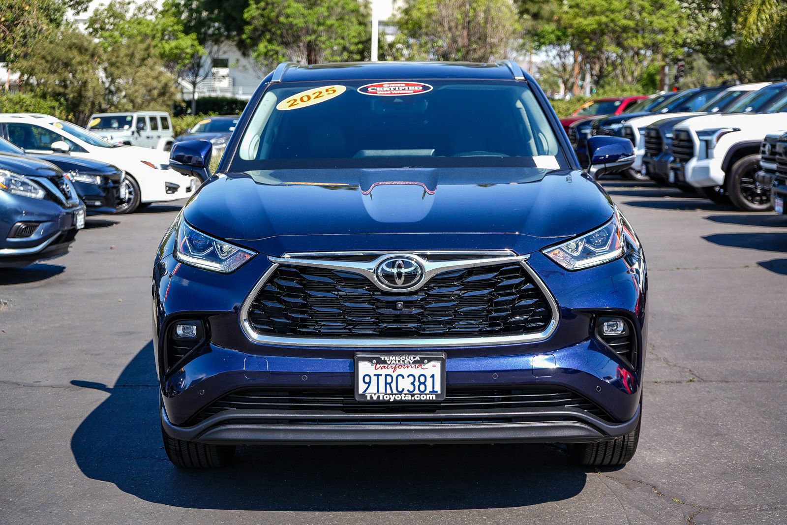 Certified 2025 Toyota Highlander Limited image 2