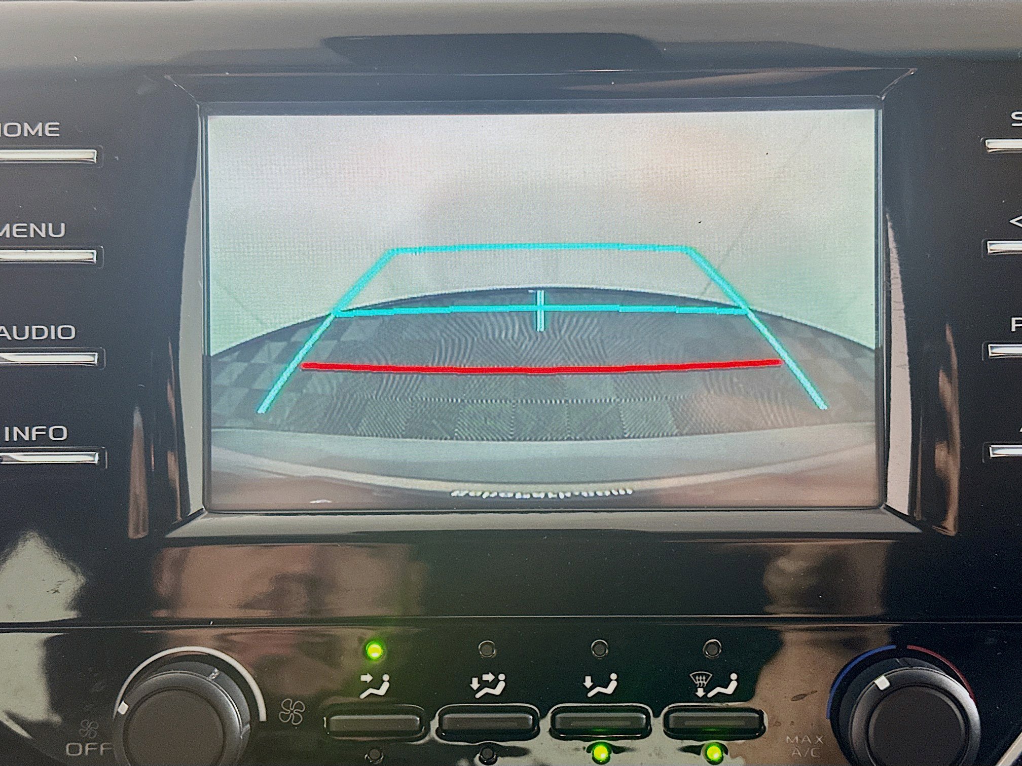 Used 2018 Toyota Camry LE image 22