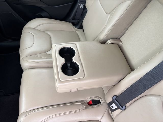 Used 2017 Jeep Cherokee Limited image 35