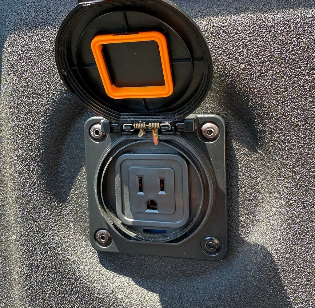 Used 2024 Nissan Frontier SV w/ Technology Package image 13