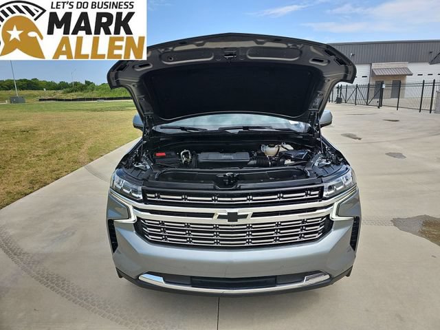 Used 2023 Chevrolet Suburban Premier w/ Premium Package 2 AWD/4WD image 31