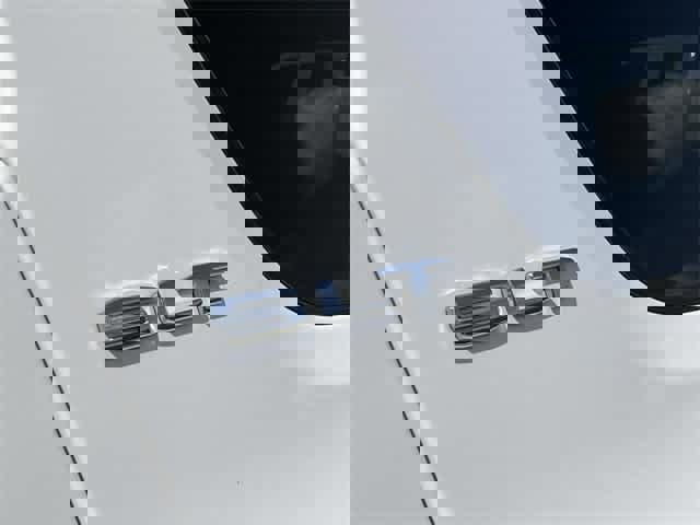 Used 2023 GMC Acadia SLT image 11