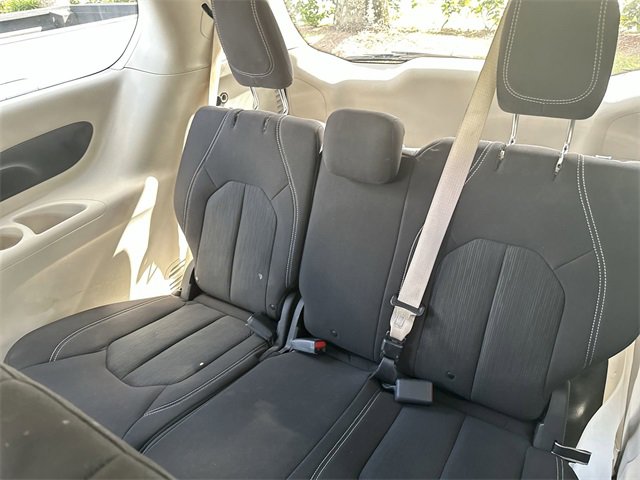 Used 2021 Chrysler Voyager L image 27