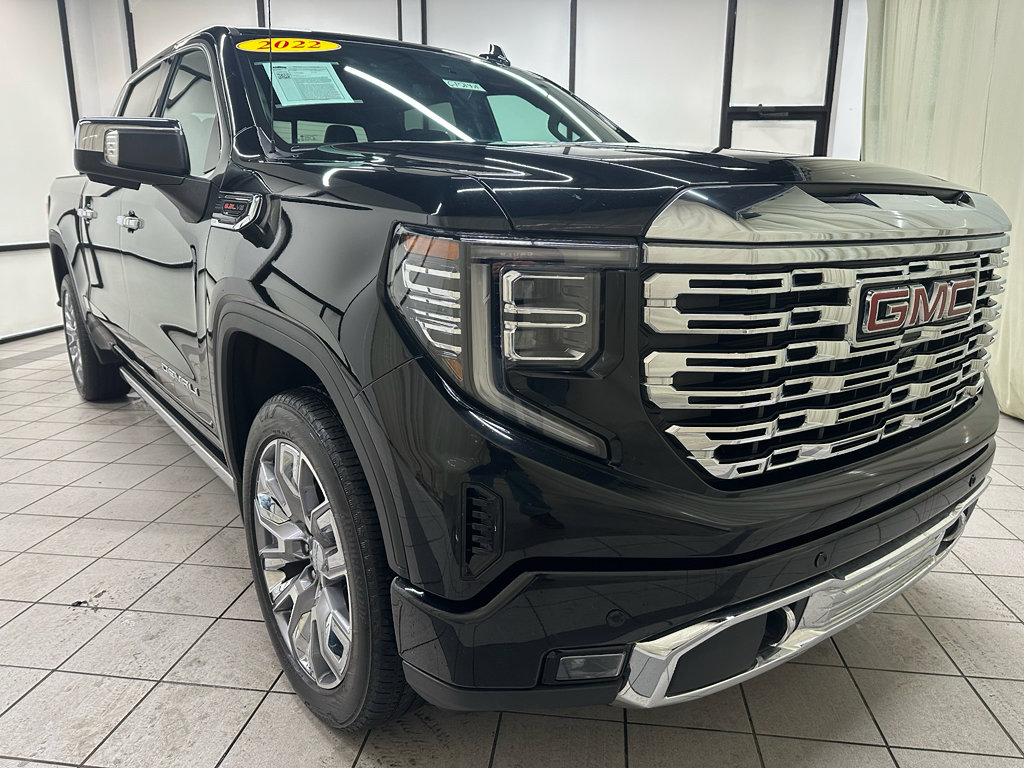 Certified 2022 GMC Sierra 1500 Denali w/ Denali Reserve Package AWD/4WD image 2