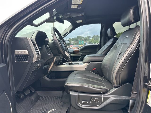 Used 2015 Ford F150 Platinum w/ Equipment Group 701A Luxury AWD/4WD image 9