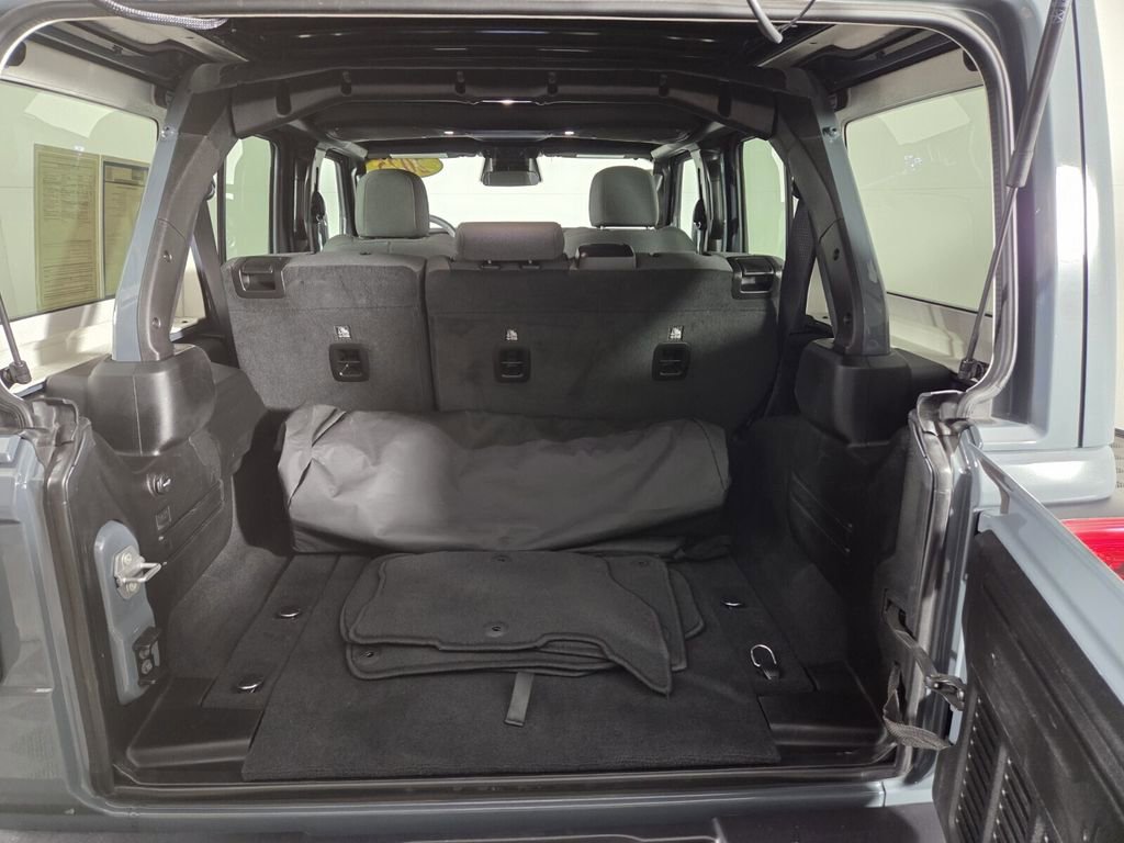 Certified 2025 Jeep Wrangler Sahara w/ Safety Group image 24