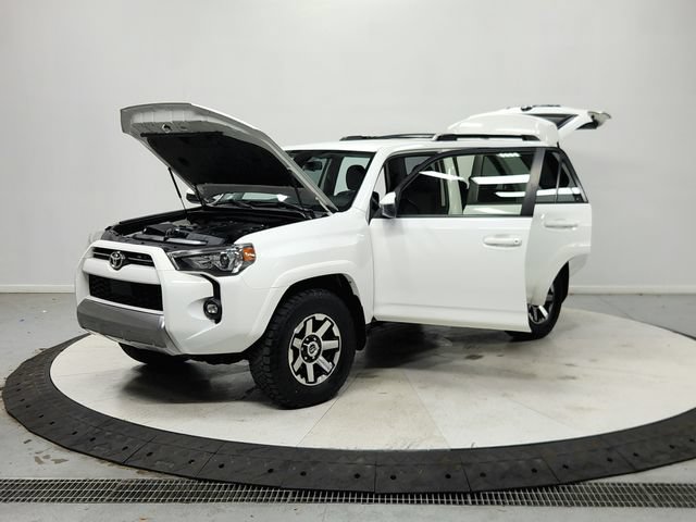 Used 2021 Toyota 4Runner TRD Off-Road AWD/4WD image 12