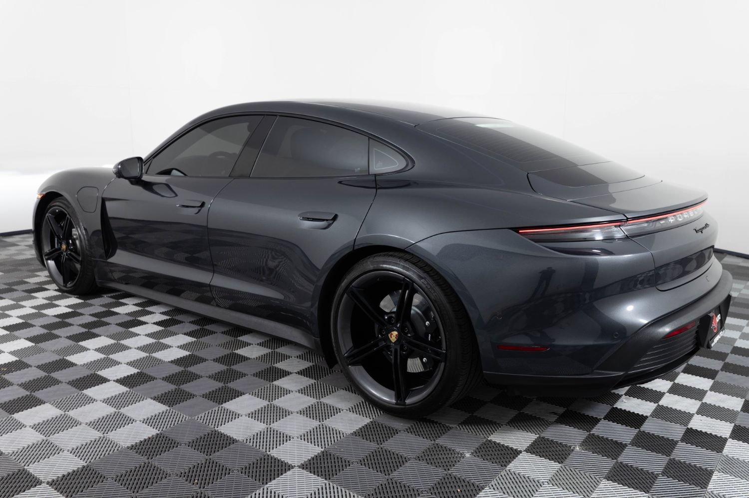 Used 2023 Porsche Taycan 4S w/ Premium Package AWD/4WD image 4