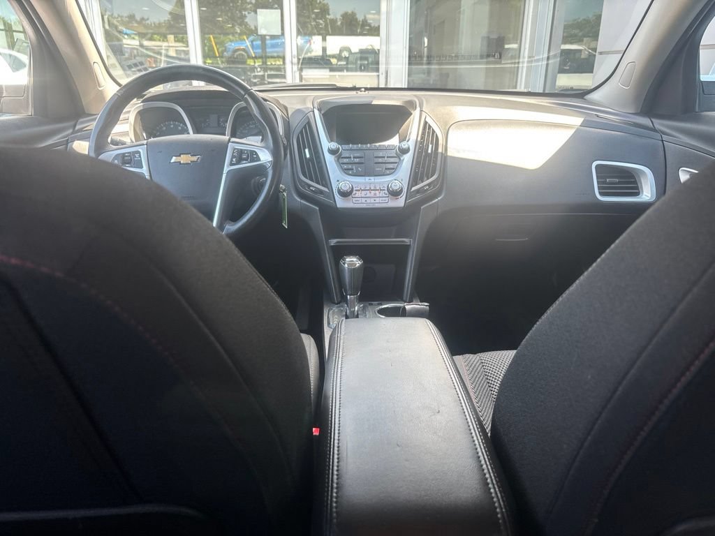 Used 2017 Chevrolet Equinox LT w/ Convenience Package AWD/4WD image 9