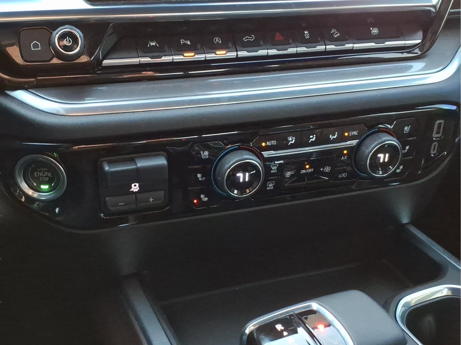 Used 2024 Chevrolet Silverado 1500 High Country w/ Midnight Edition image 24