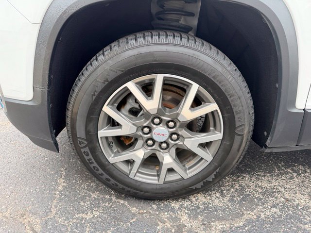 Used 2023 GMC Acadia SLE w/ LPO, Cargo Package AWD/4WD image 8