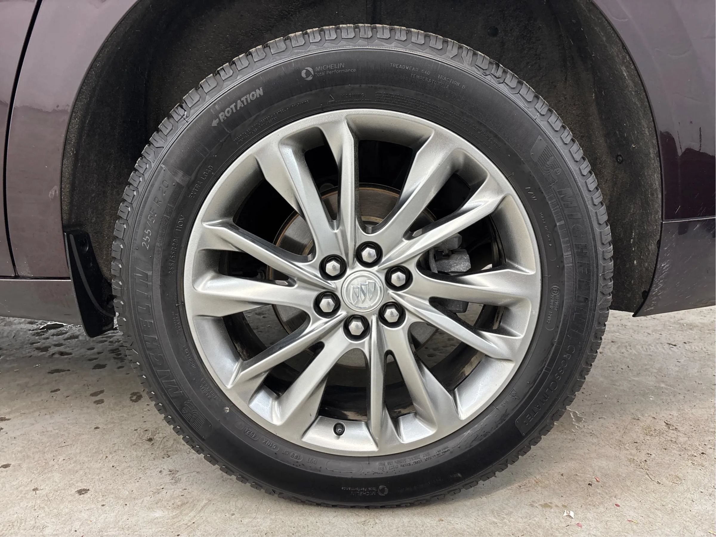 Used 2022 Buick Enclave Avenir w/ Avenir Technology Package AWD/4WD image 30