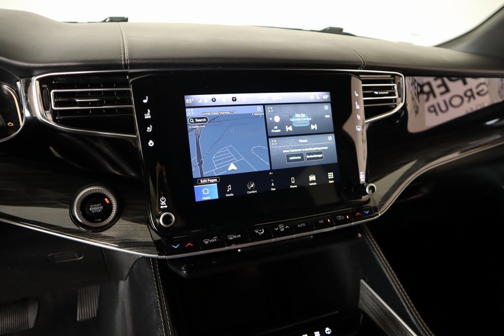 Used 2022 Jeep Wagoneer Series III w/ Flexible Seating Group image 5