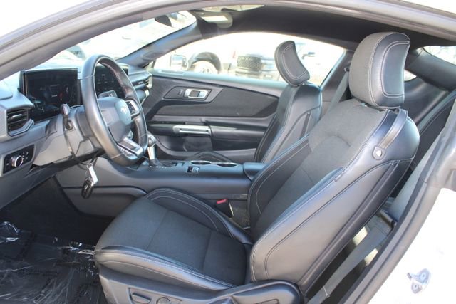 Used 2024 Ford Mustang Coupe image 26
