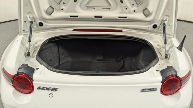 Used 2016 MAZDA MX-5 Miata Sport image 14